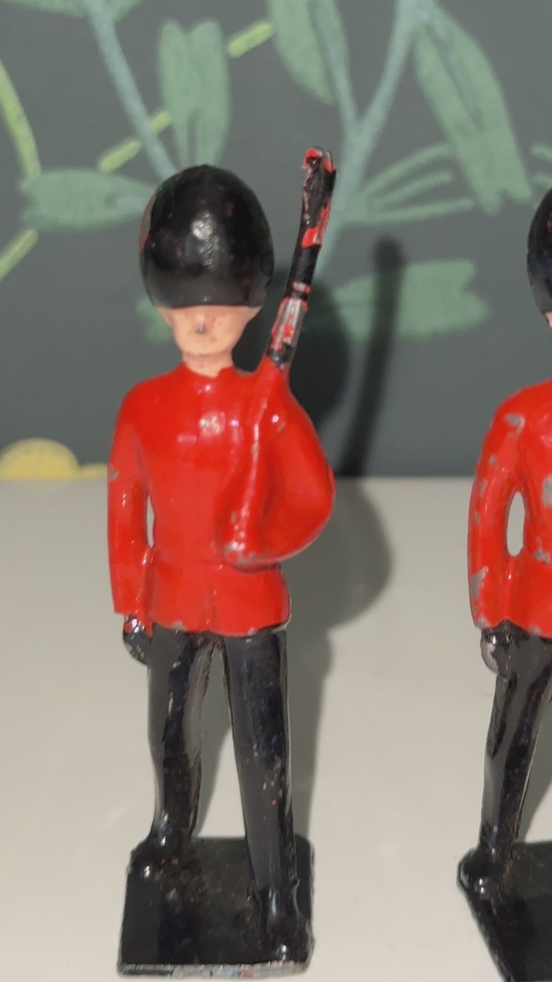 Britains Ltd Grenadier Guards (Pair) | Vintage 1970s Traditional Lead Soldiers Christmas Collectable