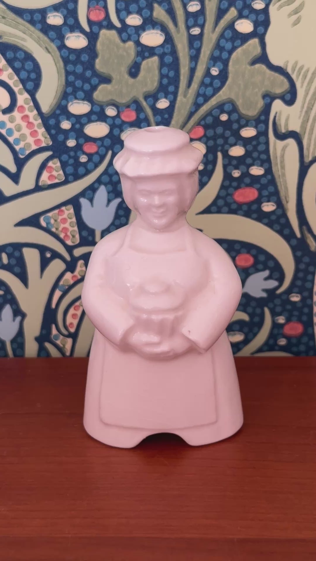 Taunto pottery vintage pie baker lady white ceramic pie funnel